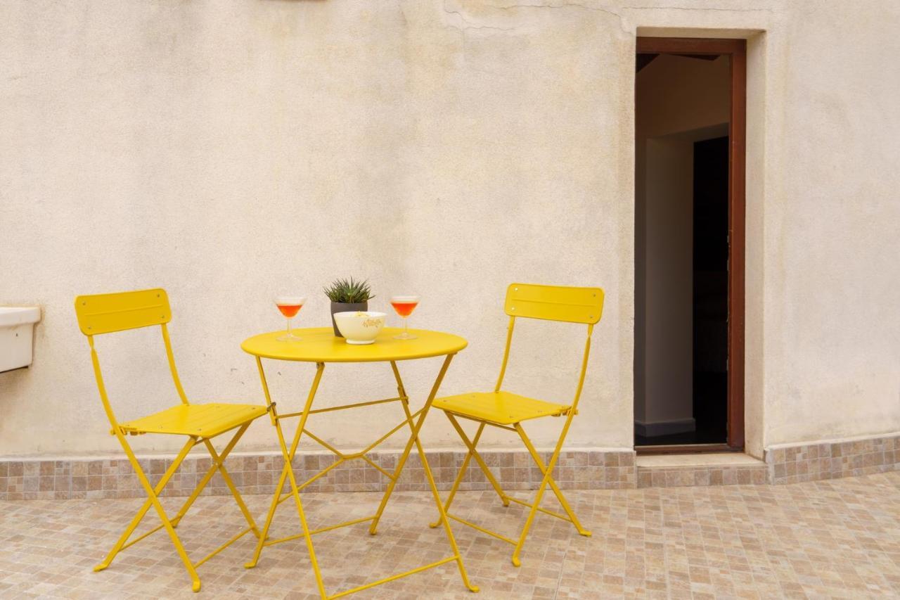 Siracusa Comfy & Central Apartment With Terrace Syracuse ภายนอก รูปภาพ