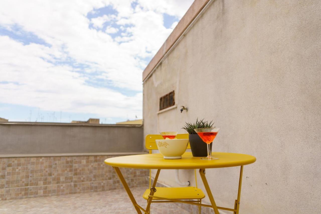 Siracusa Comfy & Central Apartment With Terrace Syracuse ภายนอก รูปภาพ