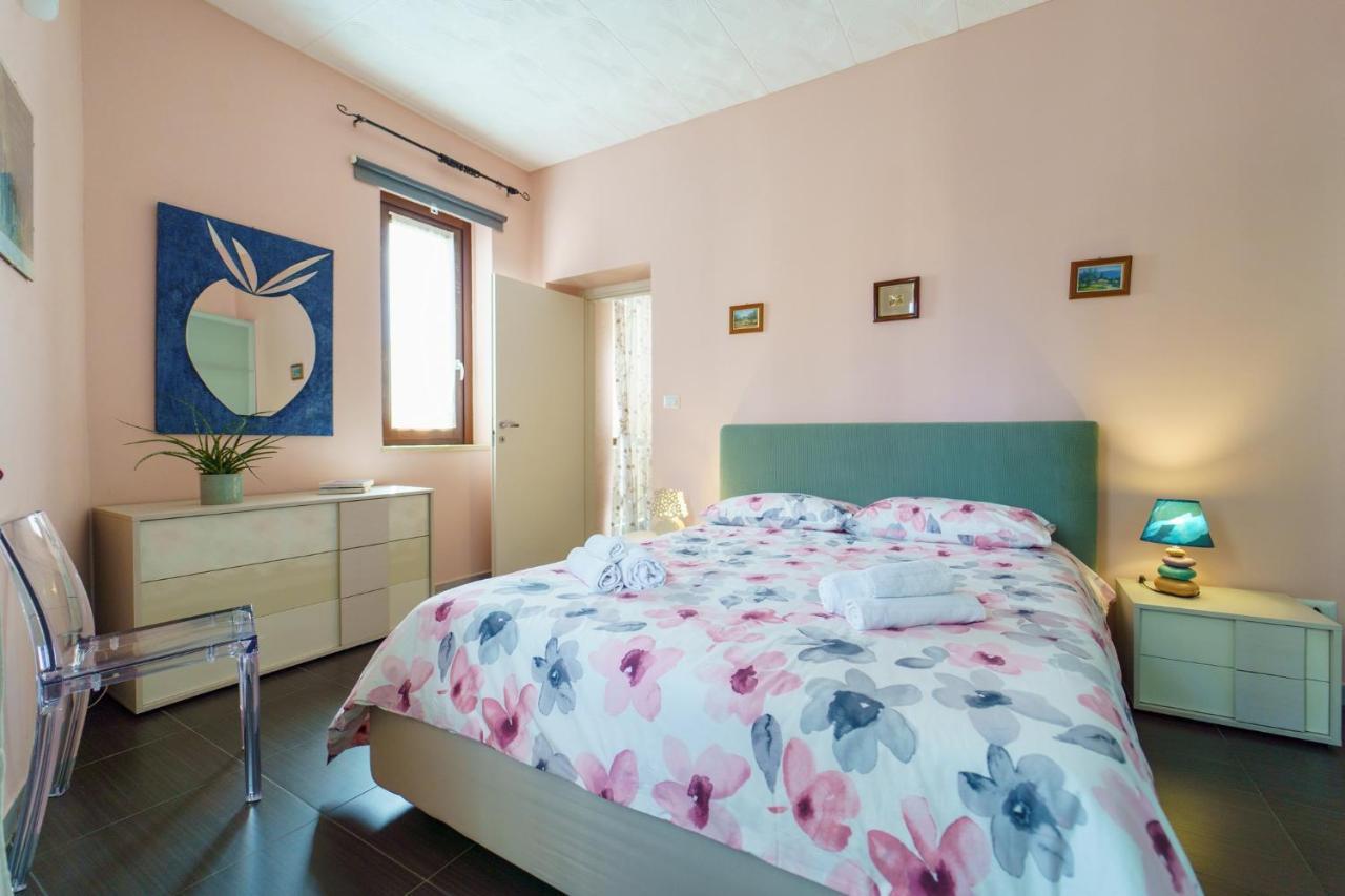 Siracusa Comfy & Central Apartment With Terrace Syracuse ภายนอก รูปภาพ
